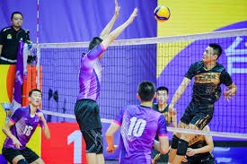 周最佳球员出炉，NBA公开2笔罚单！勇士酝酿大交易，老詹做出选择